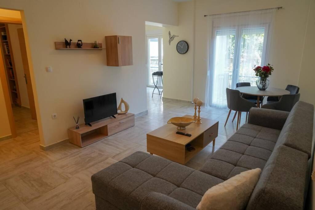 Modern Apartment In The City Center Ioannina Extérieur photo